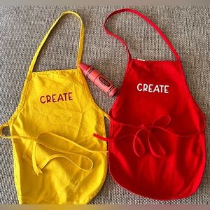 Children’s aprons set New